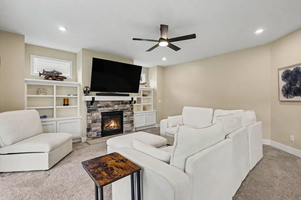 13652 Whitfield Drive Crockery Township MI 49448