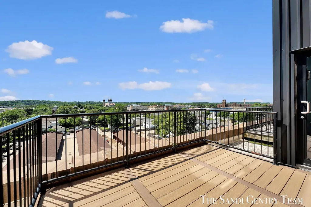 600 Broadway Avenue NW Grand Rapids City MI 49504