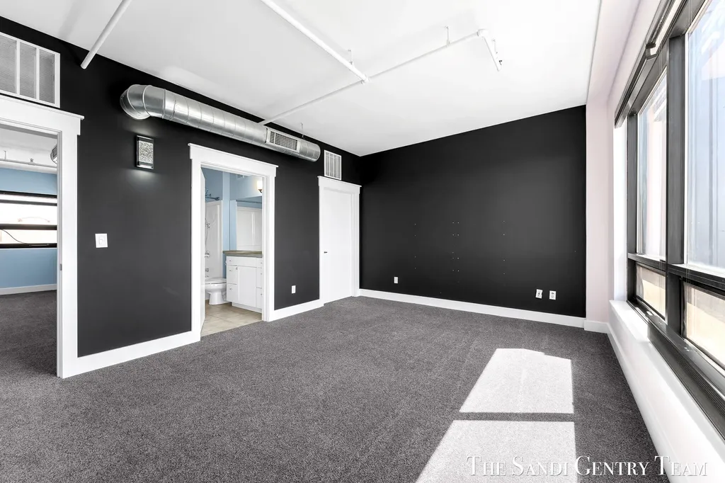 600 Broadway Avenue NW Grand Rapids City MI 49504