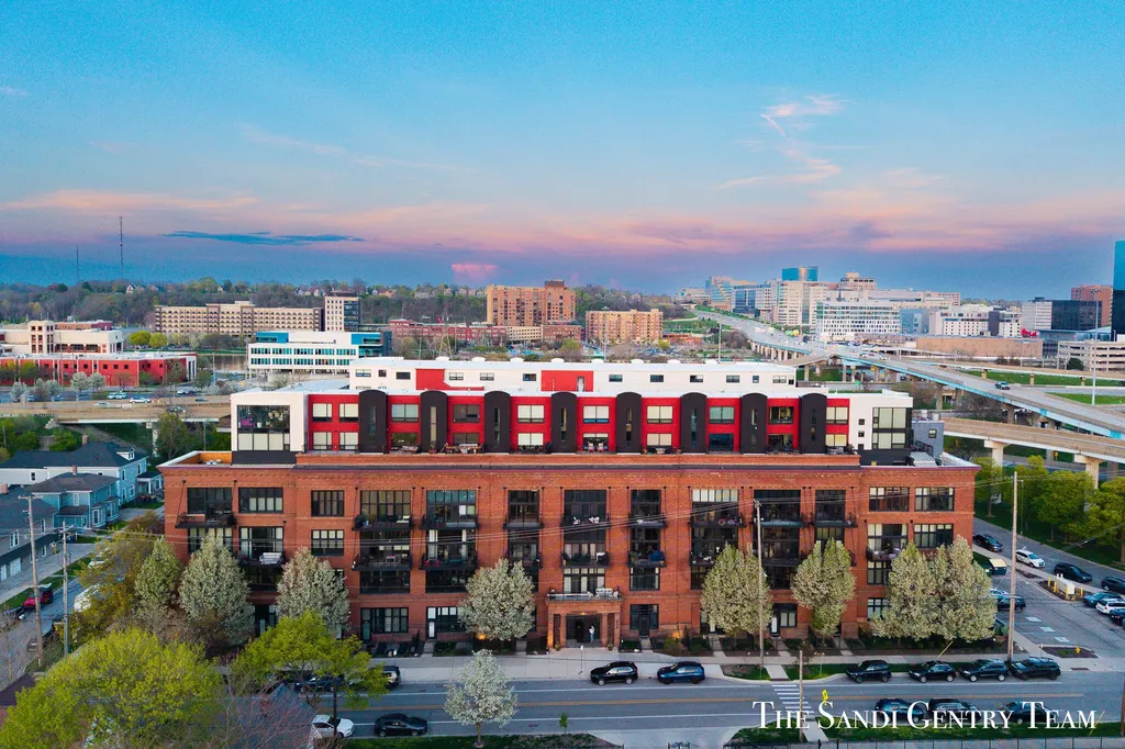 600 Broadway Avenue NW Grand Rapids City MI 49504