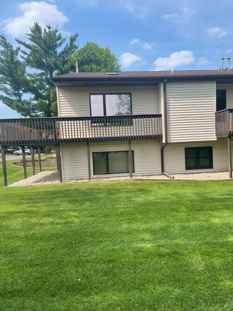 2664 Stonevalley Drive SW Wyoming City MI 49519