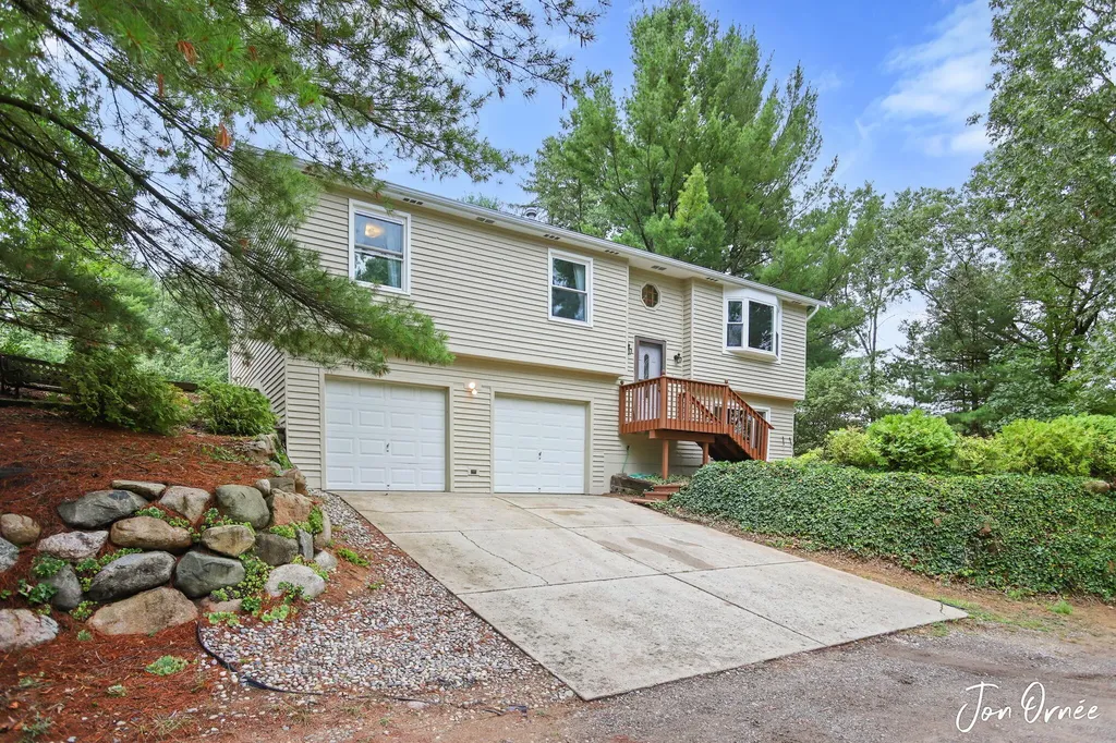 10808 Simpson W Oakfield Township MI 48838