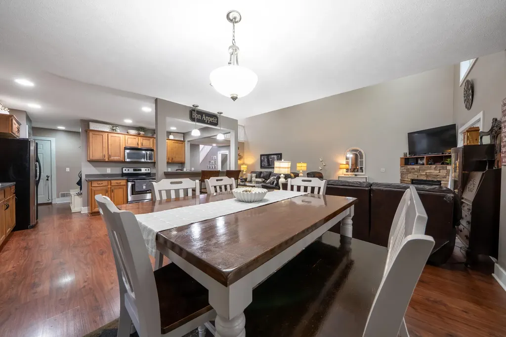 907 N Sandalwood Circle Norton Shores City MI 49441