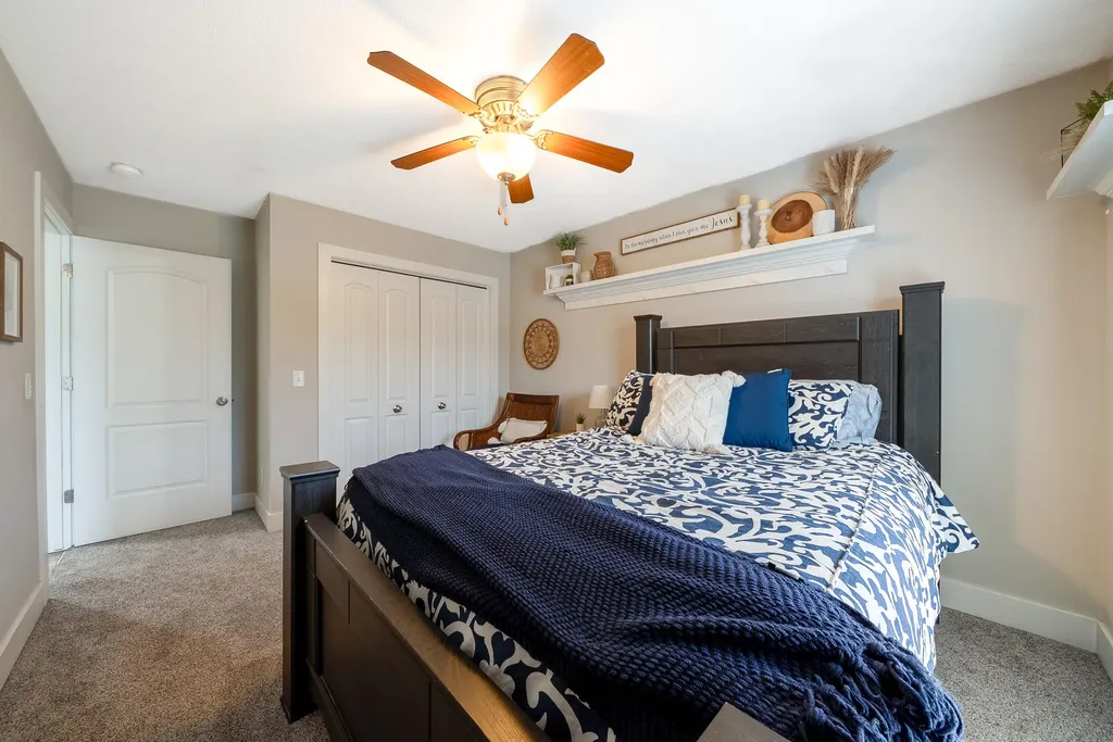 907 N Sandalwood Circle Norton Shores City MI 49441
