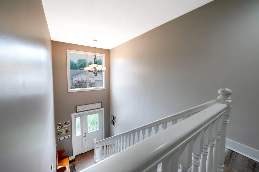 907 N Sandalwood Circle Norton Shores City MI 49441