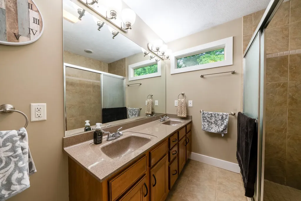 907 N Sandalwood Circle Norton Shores City MI 49441