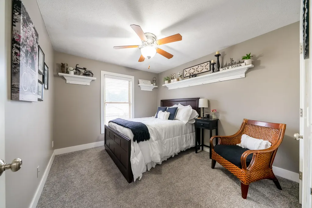 907 N Sandalwood Circle Norton Shores City MI 49441