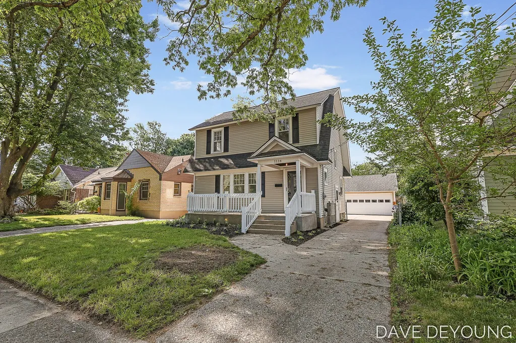 1134 Hoyt Street SE Grand Rapids City MI 49507