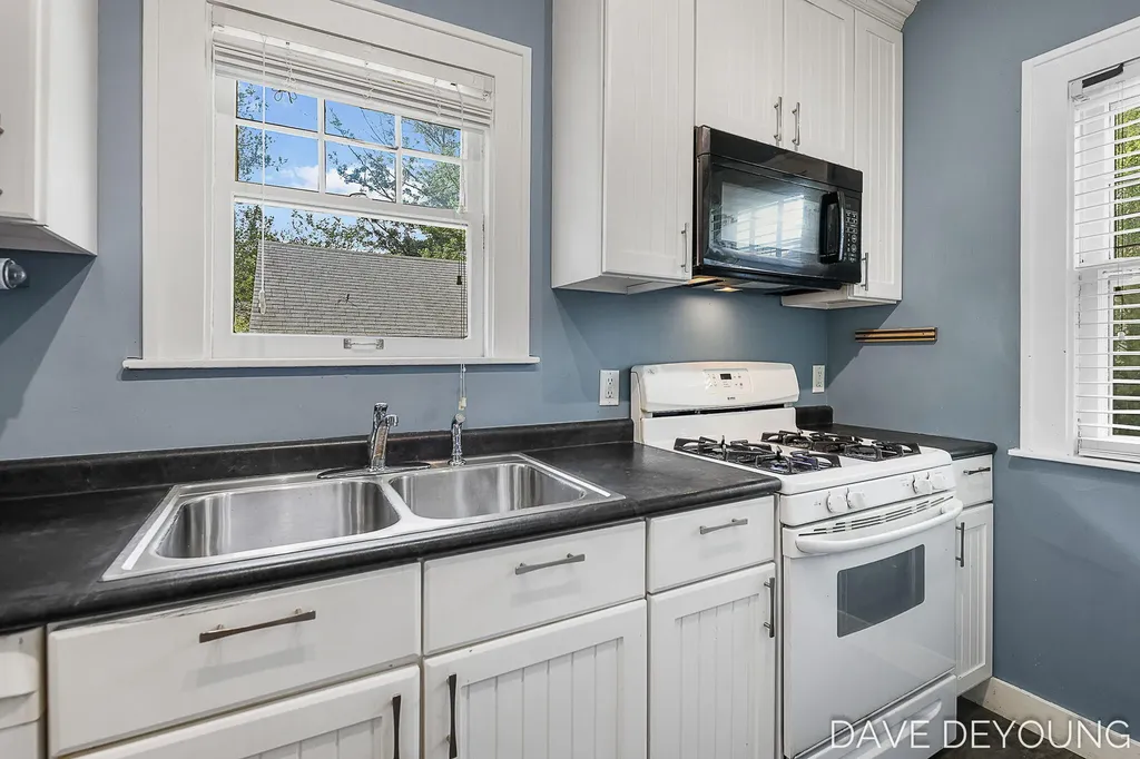 1134 Hoyt Street SE Grand Rapids City MI 49507