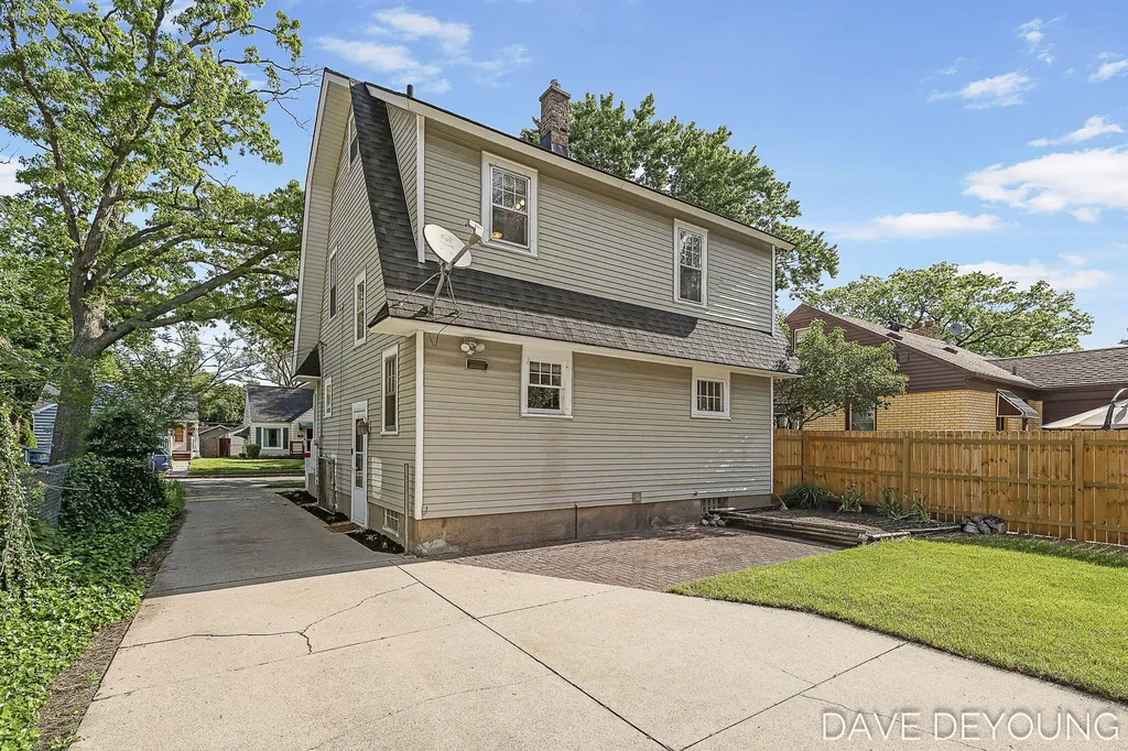 1134 Hoyt Street SE Grand Rapids City MI 49507