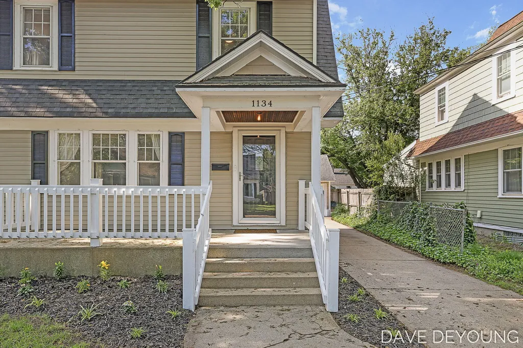 1134 Hoyt Street SE Grand Rapids City MI 49507
