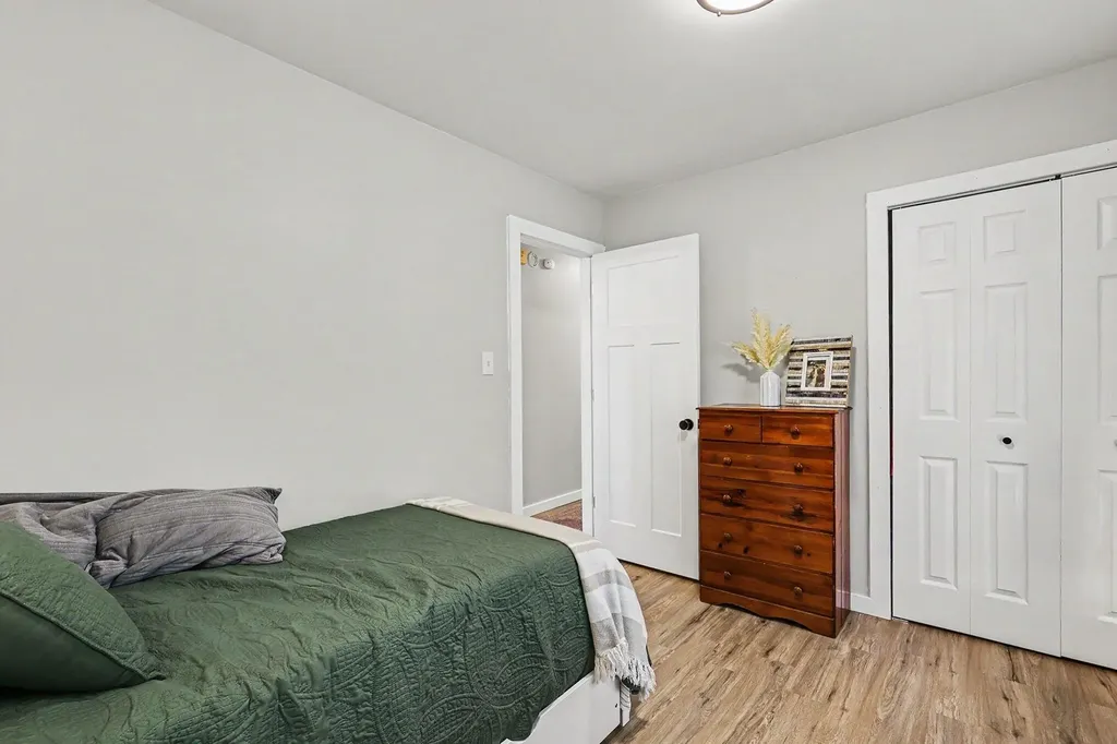 16224 Pinewood Avenue Spring Lake Township MI 49456