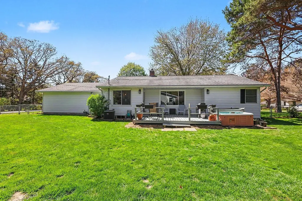 16224 Pinewood Avenue Spring Lake Township MI 49456