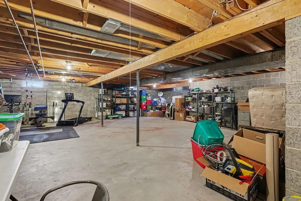 16224 Pinewood Avenue Spring Lake Township MI 49456