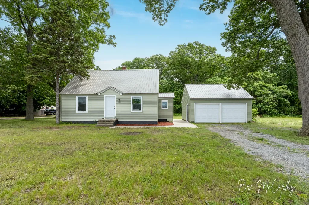 1186 N Wood Street Muskegon Charter Township MI 49445