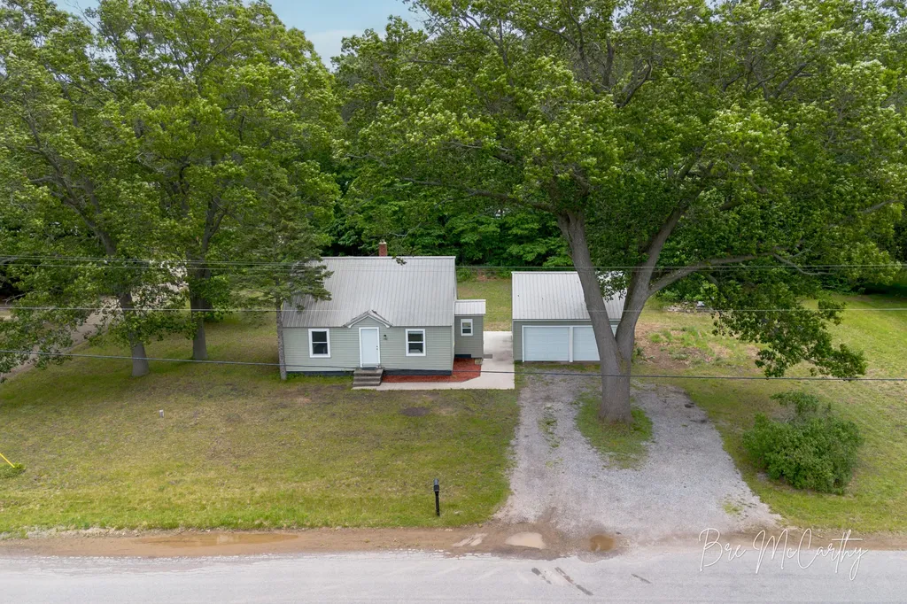 1186 N Wood Street Muskegon Charter Township MI 49445