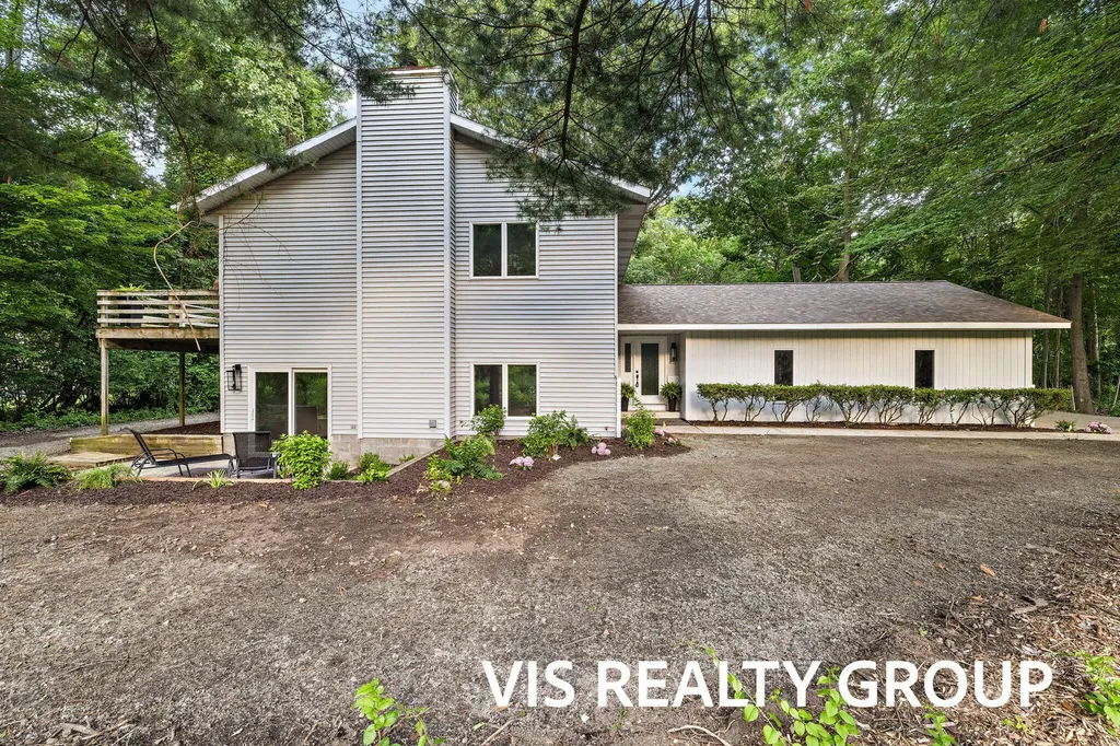 17501 W Spring Lake Road Ferrysburg City MI 49456
