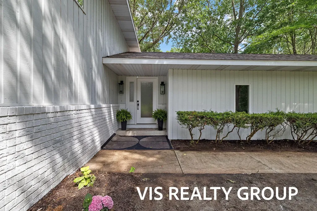 17501 W Spring Lake Road Ferrysburg City MI 49456