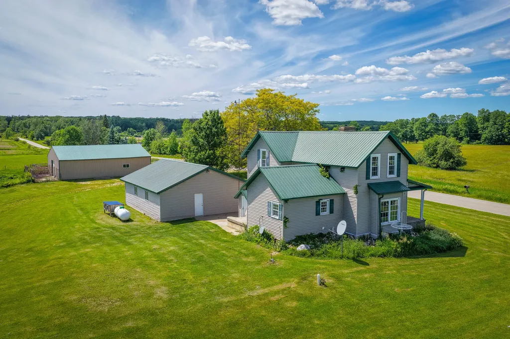 11371 E 40th Street Pinora Township MI 49677