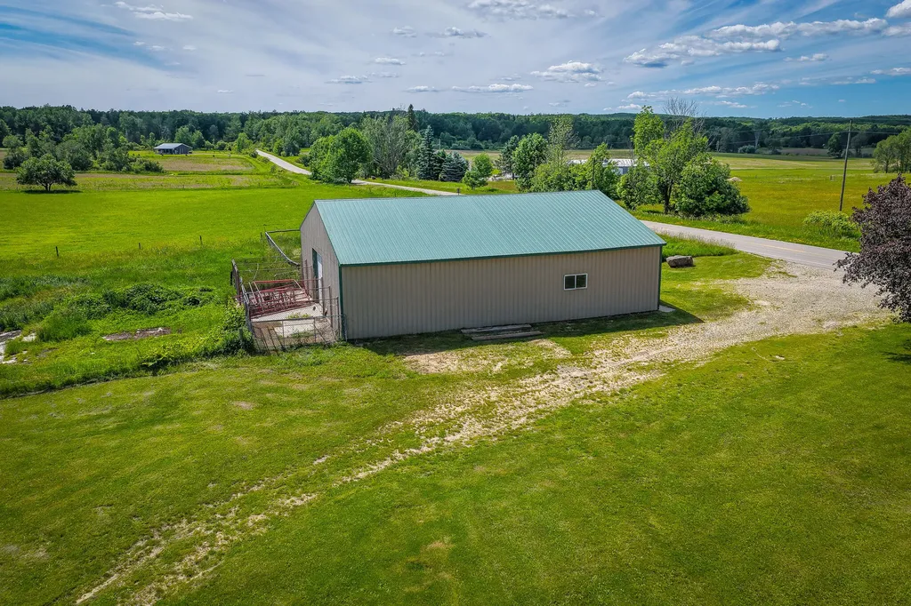 11371 E 40th Street Pinora Township MI 49677