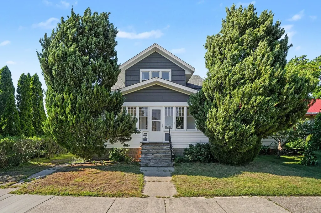 333 W 17th Street Holland City MI 49423