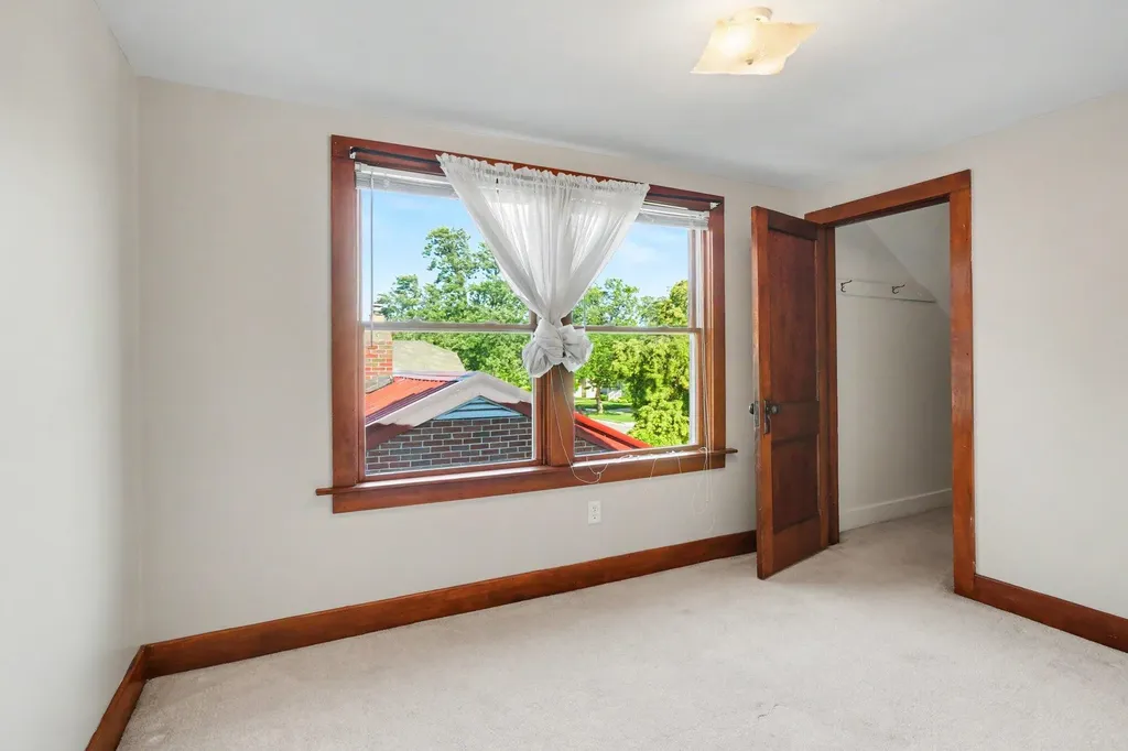 333 W 17th Street Holland City MI 49423