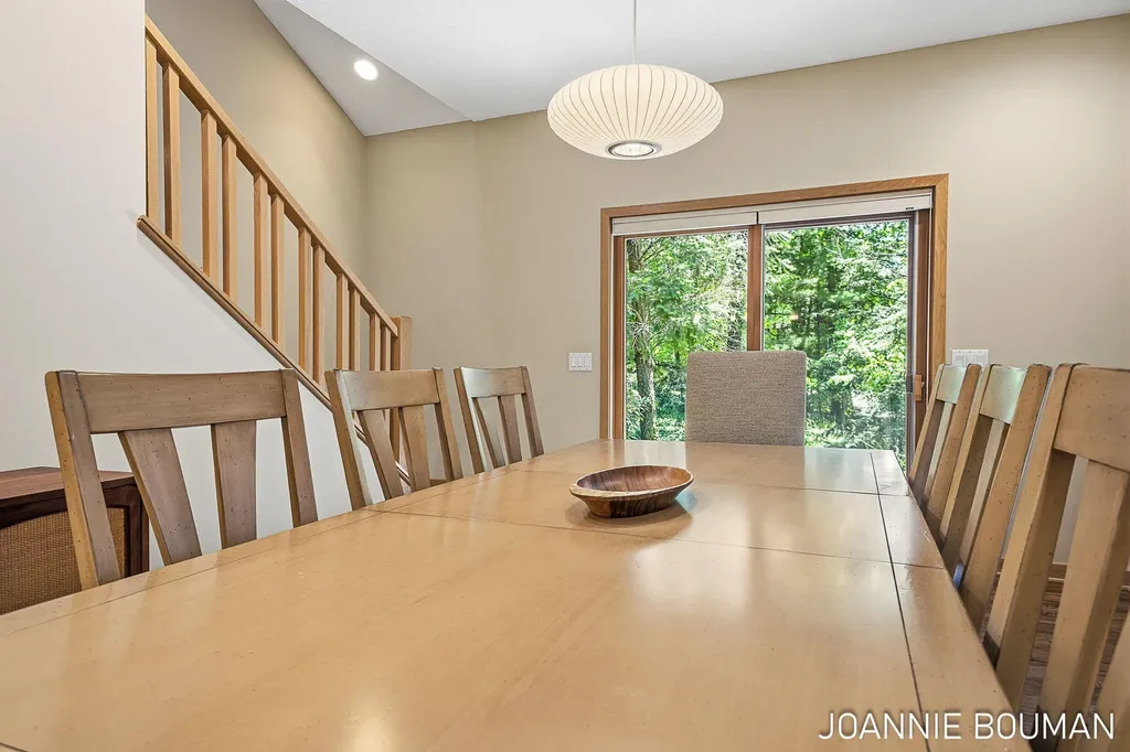 792 Pine Bay Avenue Park Township MI 49424