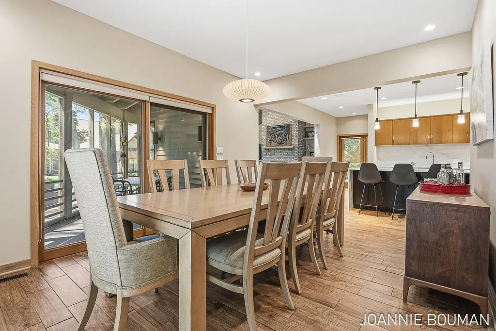 792 Pine Bay Avenue Park Township MI 49424