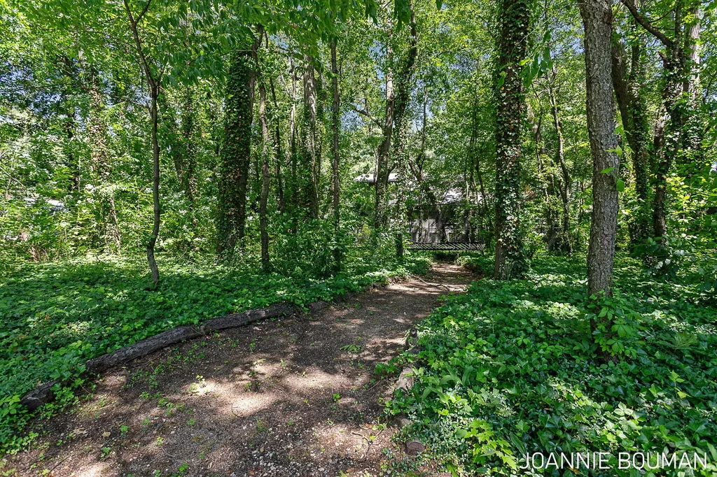 792 Pine Bay Avenue Park Township MI 49424