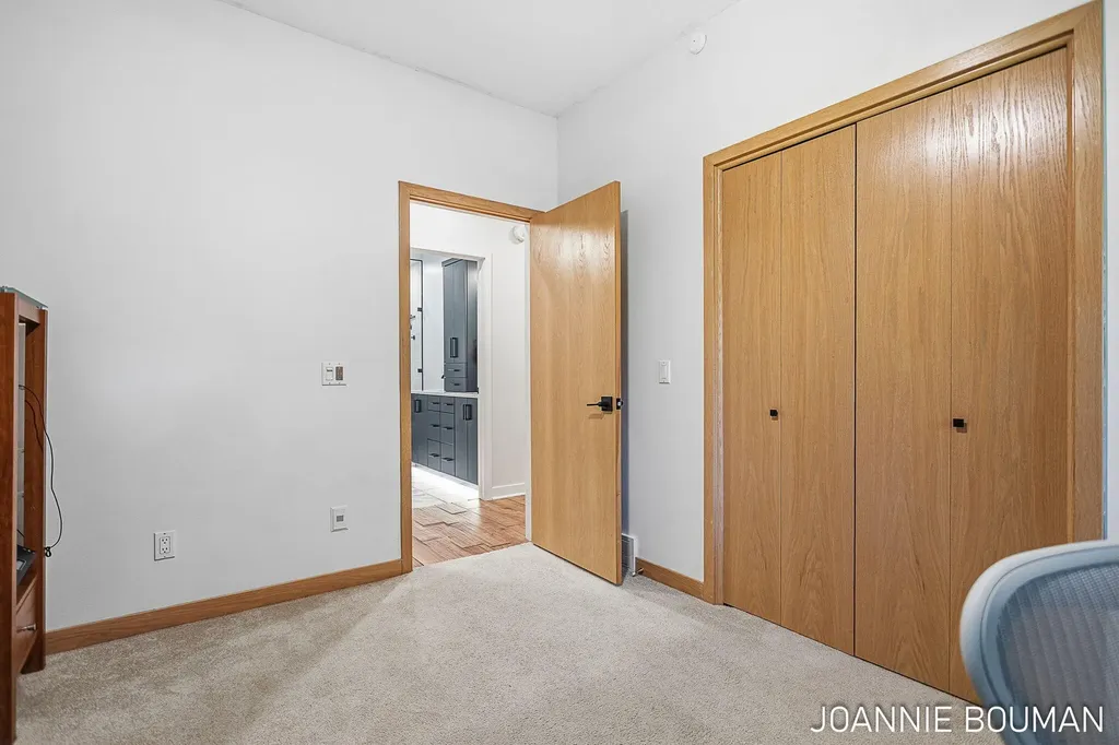 792 Pine Bay Avenue Park Township MI 49424