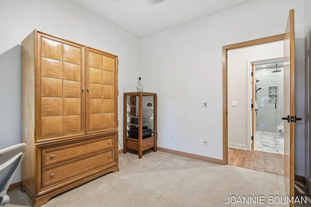792 Pine Bay Avenue Park Township MI 49424