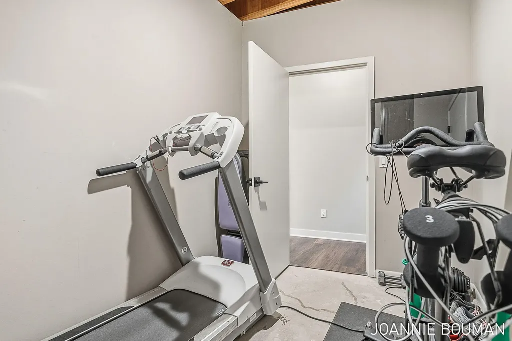 792 Pine Bay Avenue Park Township MI 49424
