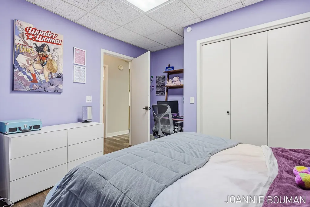 792 Pine Bay Avenue Park Township MI 49424