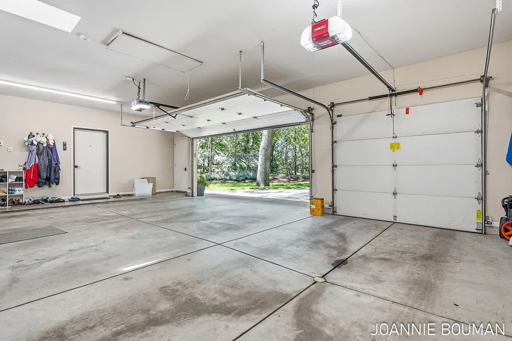 792 Pine Bay Avenue Park Township MI 49424