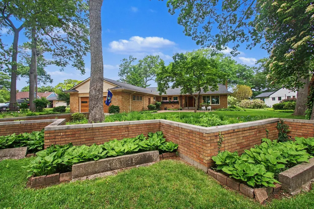 3844 Highgate Road Norton Shores City MI 49441
