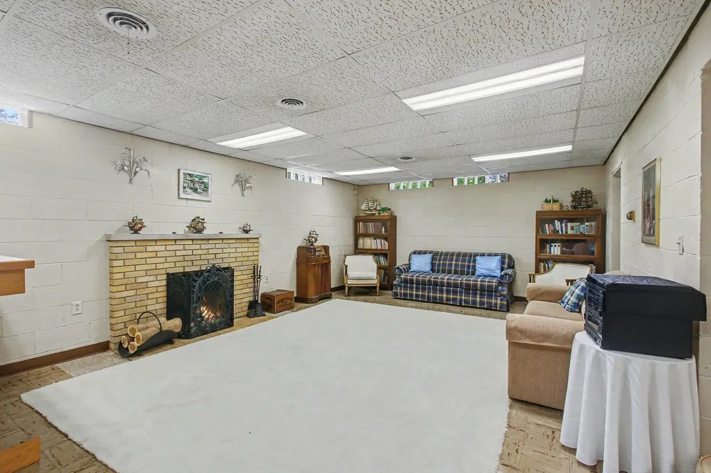 3844 Highgate Road Norton Shores City MI 49441