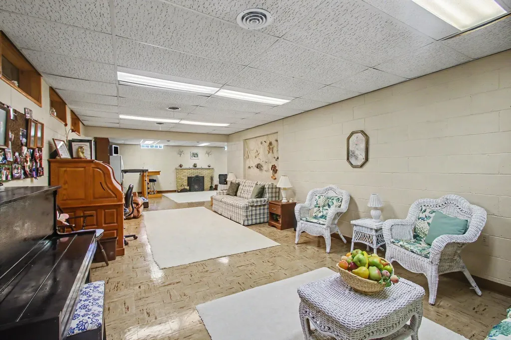 3844 Highgate Road Norton Shores City MI 49441
