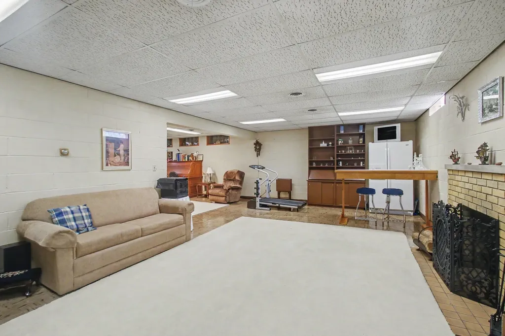 3844 Highgate Road Norton Shores City MI 49441