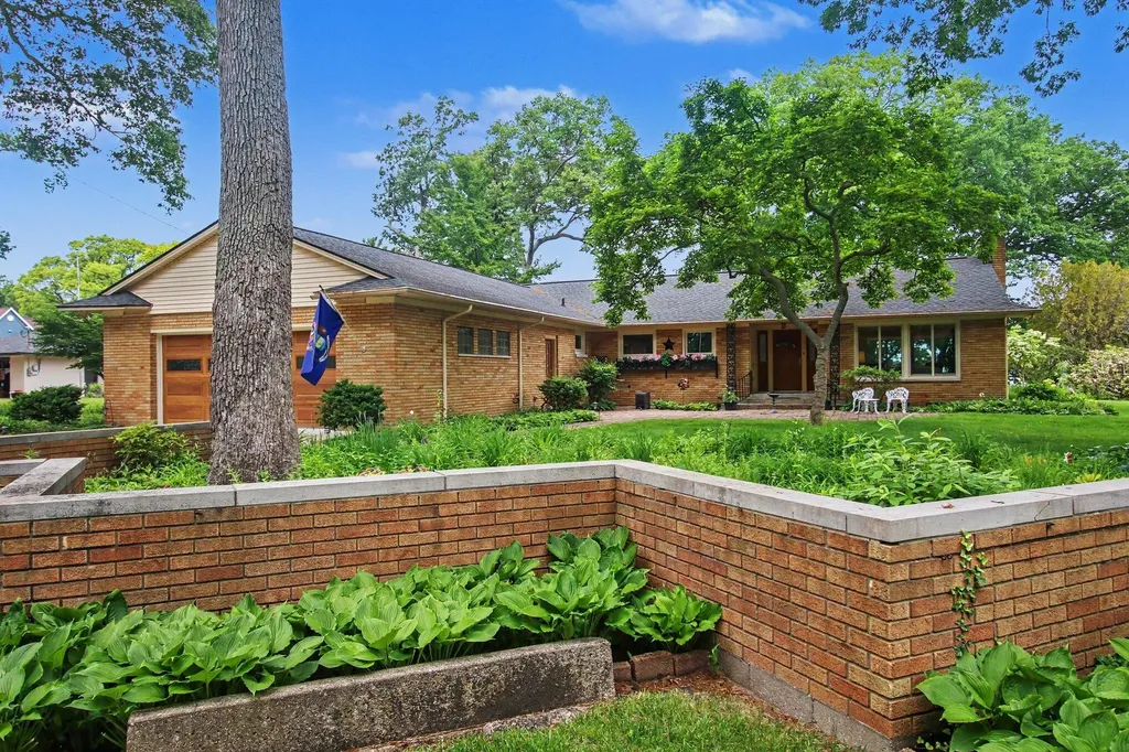 3844 Highgate Road Norton Shores City MI 49441