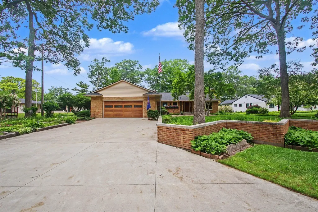3844 Highgate Road Norton Shores City MI 49441