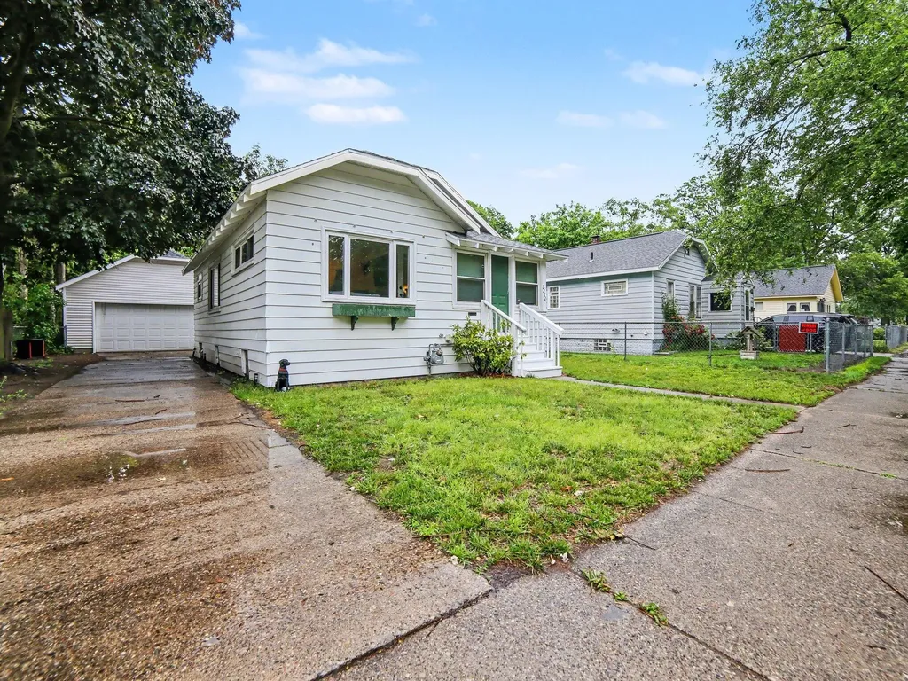 2222 Crozier Avenue Muskegon City MI 49441