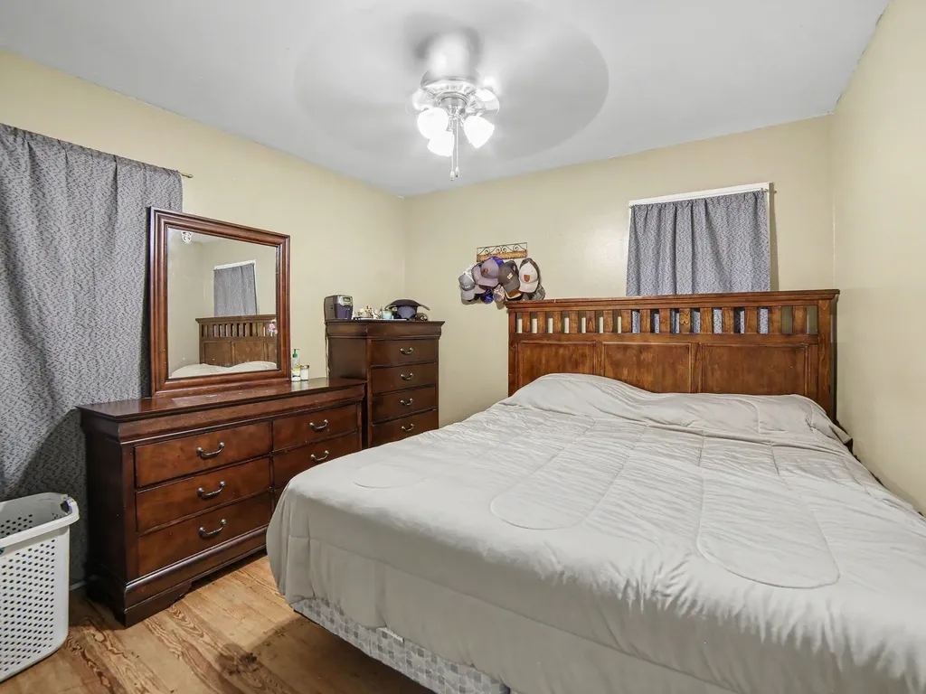 2222 Crozier Avenue Muskegon City MI 49441