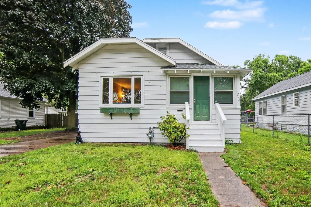 2222 Crozier Avenue Muskegon City MI 49441