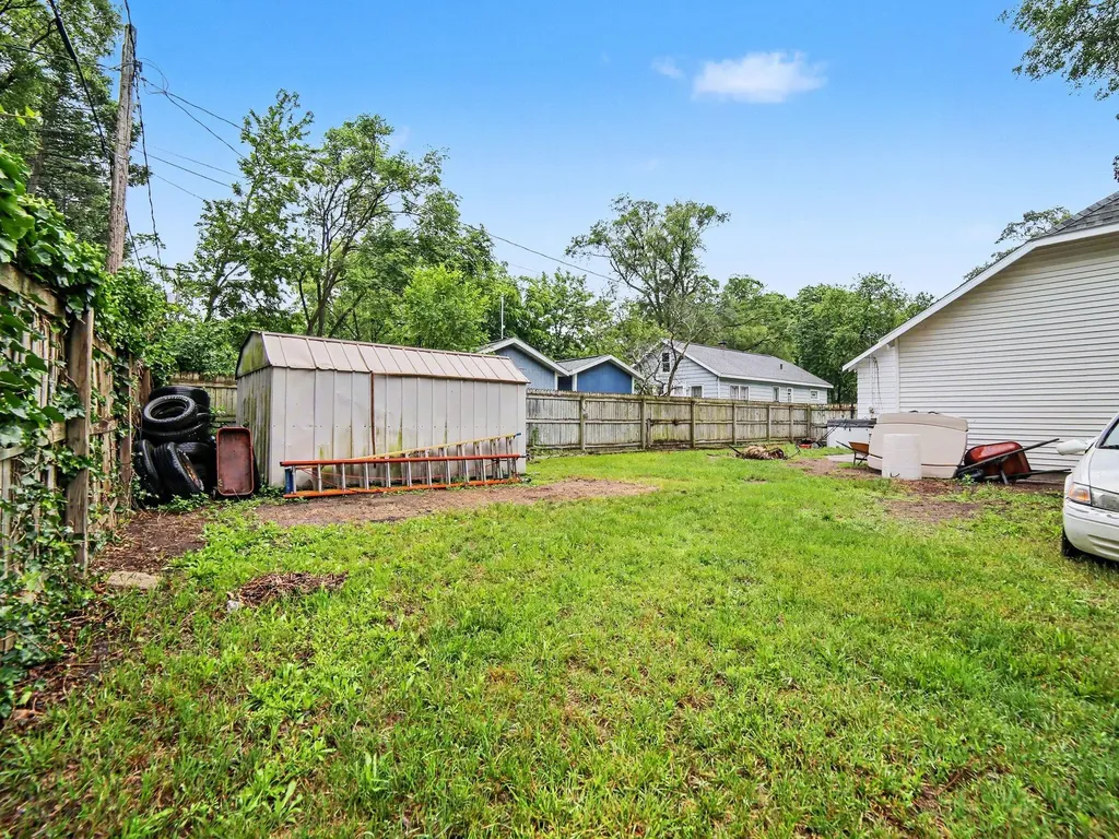 2222 Crozier Avenue Muskegon City MI 49441