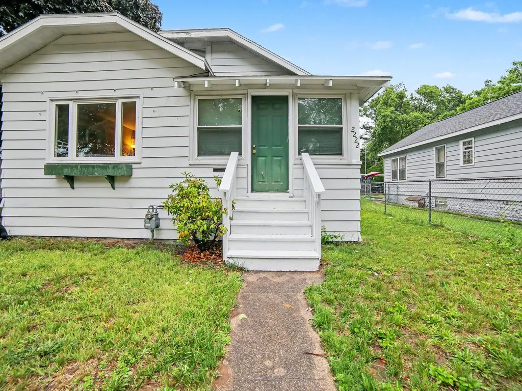 2222 Crozier Avenue Muskegon City MI 49441