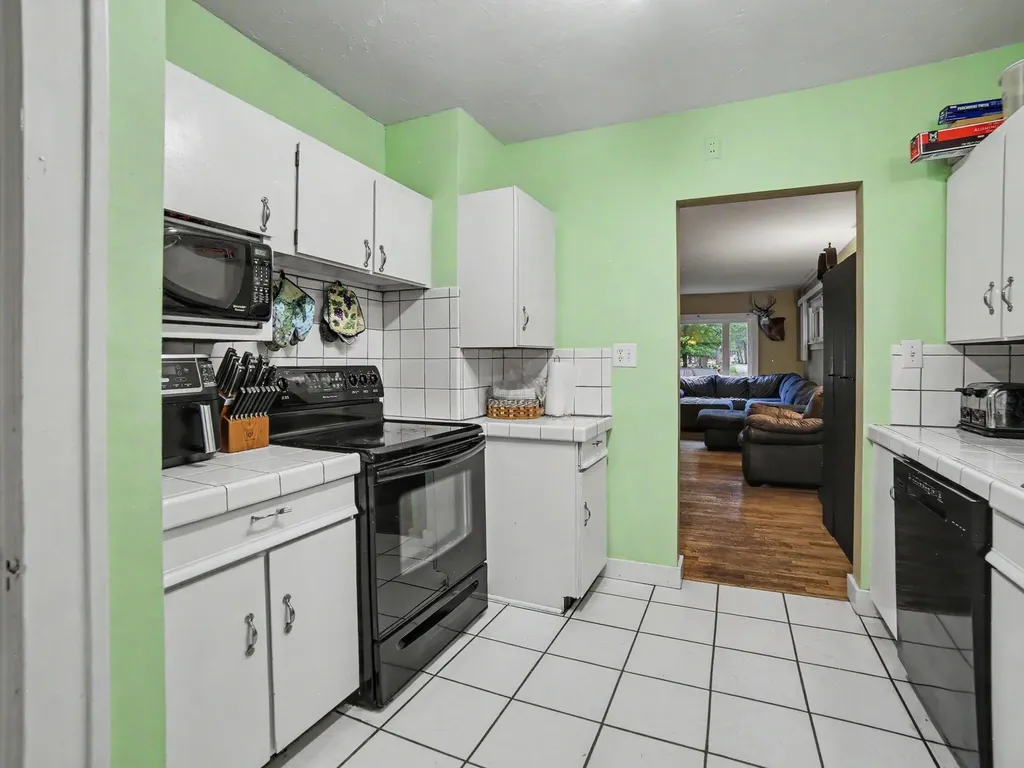 2222 Crozier Avenue Muskegon City MI 49441