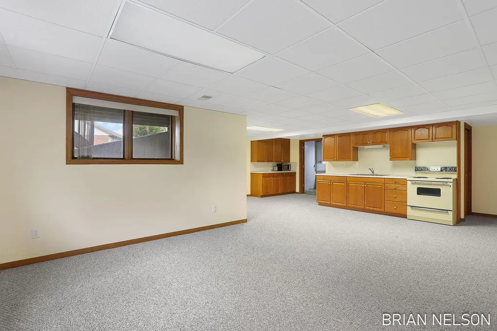 205 Parkside Drive Zeeland City MI 49464