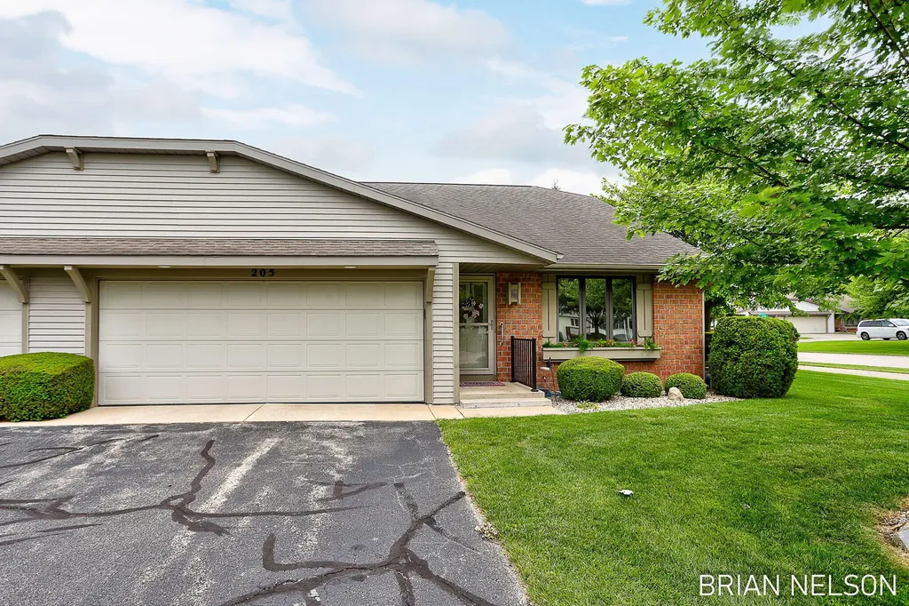 205 Parkside Drive Zeeland City MI 49464