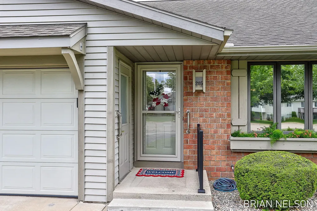 205 Parkside Drive Zeeland City MI 49464