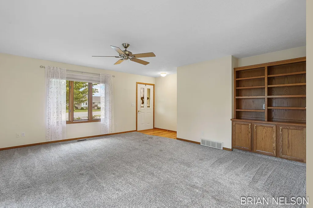 205 Parkside Drive Zeeland City MI 49464